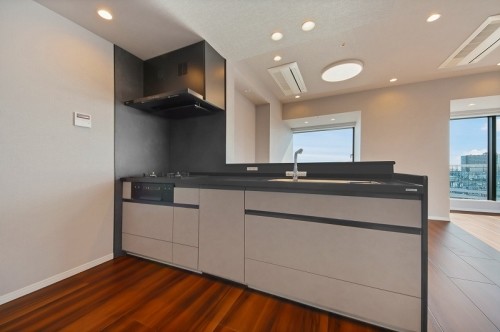 apartment 東京都江東区豊洲４丁目2-2 関崎ビル1F