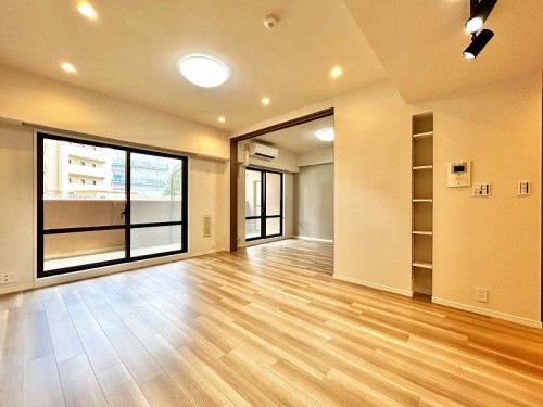 apartment 東京都江東区豊洲４丁目2-2 関崎ビル1F