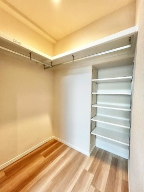 apartment 東京都江東区豊洲４丁目2-2 関崎ビル1F