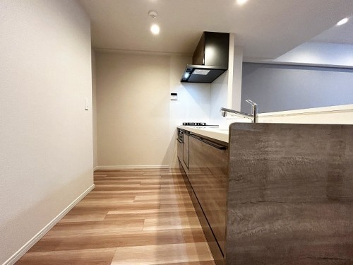 apartment 東京都江東区豊洲４丁目2-2 関崎ビル1F