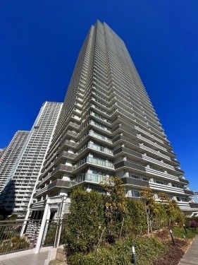 apartment 東京都江東区豊洲４丁目2-2 関崎ビル1F