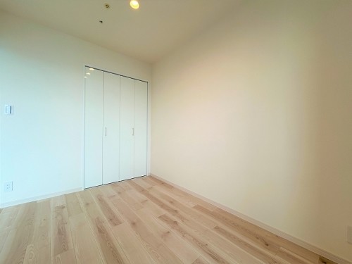 apartment 東京都江東区豊洲４丁目2-2 関崎ビル1F