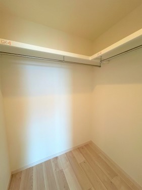 apartment 東京都江東区豊洲４丁目2-2 関崎ビル1F