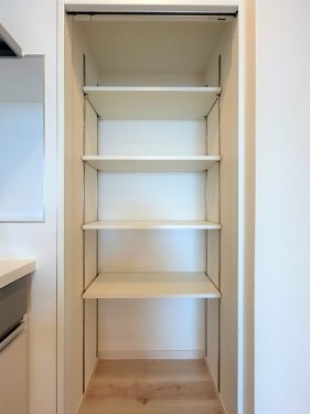 apartment 東京都江東区豊洲４丁目2-2 関崎ビル1F