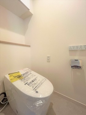 apartment 東京都江東区豊洲４丁目2-2 関崎ビル1F