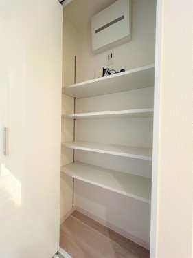 apartment 東京都江東区豊洲４丁目2-2 関崎ビル1F