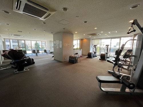 apartment 東京都江東区豊洲４丁目2-2 関崎ビル1F