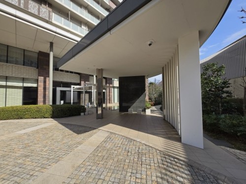 apartment 東京都江東区豊洲４丁目2-2 関崎ビル1F