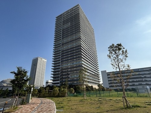 apartment 東京都江東区豊洲４丁目2-2 関崎ビル1F
