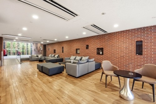 apartment 東京都江東区豊洲４丁目2-2 関崎ビル1F