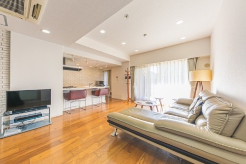 apartment 東京都江東区豊洲４丁目2-2 関崎ビル1F