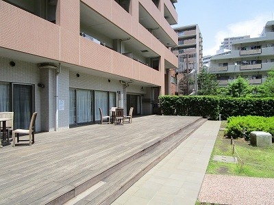 apartment 東京都江東区豊洲４丁目2-2 関崎ビル1F