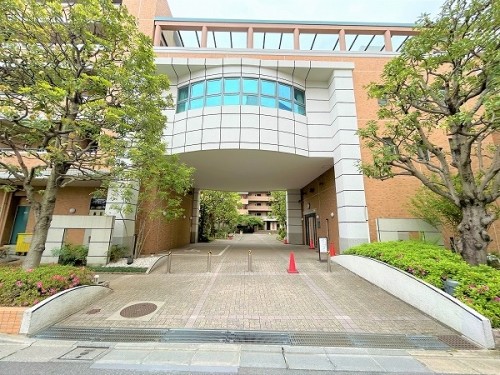 apartment 東京都江東区豊洲４丁目2-2 関崎ビル1F