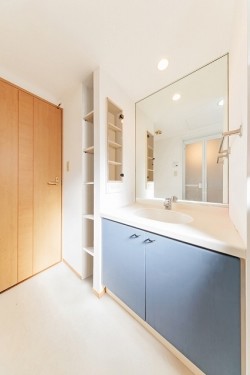apartment 東京都港区芝２丁目6-1 長谷工芝二ビル5F
