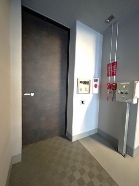 apartment 東京都品川区南品川５丁目3-13 コスモグランス南品川1階