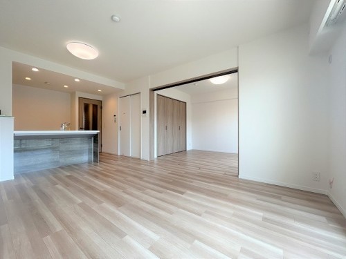 apartment 東京都立川市曙町２丁目13-3 立川三菱ビル7F