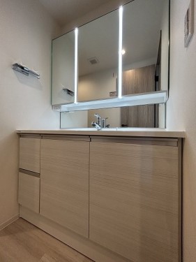 apartment 東京都立川市曙町２丁目13-3 立川三菱ビル7F