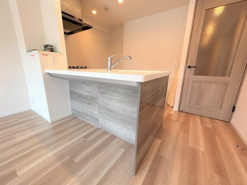 apartment 東京都立川市曙町２丁目13-3 立川三菱ビル7F