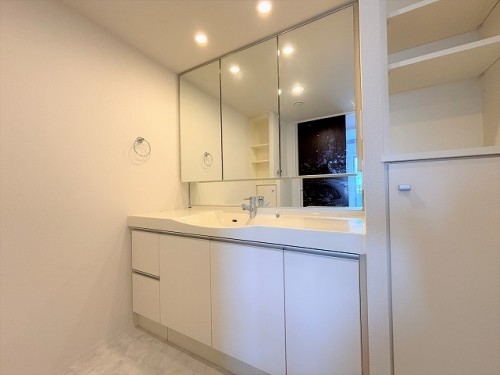 apartment 東京都立川市曙町２丁目13-3 立川三菱ビル7F