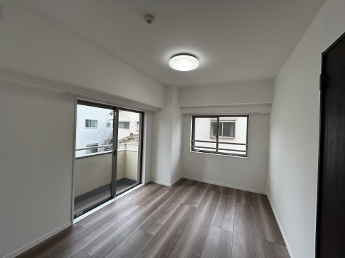 apartment 東京都立川市曙町２丁目13-3 立川三菱ビル7F