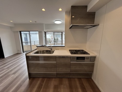 apartment 東京都立川市曙町２丁目13-3 立川三菱ビル7F
