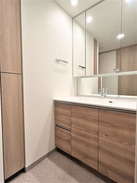 apartment 東京都三鷹市下連雀３丁目26-10 Sapura三鷹4F