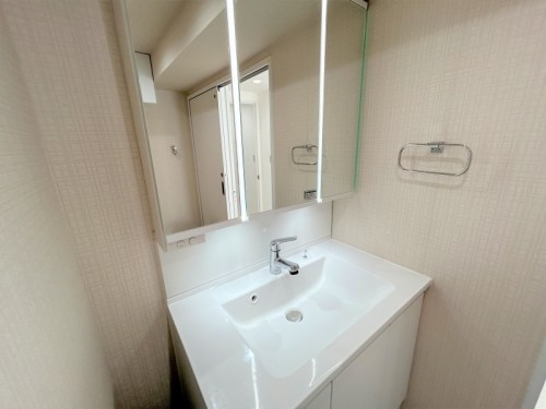 apartment 東京都三鷹市下連雀３丁目26-10 Sapura三鷹4F