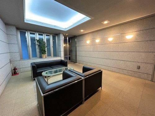 apartment 東京都多摩市落合１丁目9-2 クロダビル1階