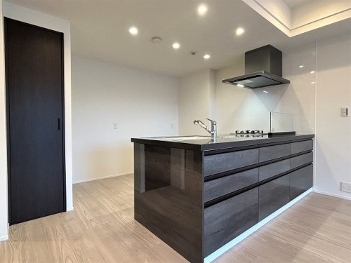 apartment 東京都多摩市落合１丁目9-2 クロダビル1階