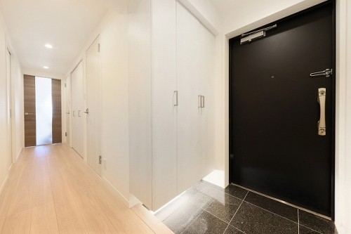 apartment 東京都多摩市落合１丁目9-2 クロダビル1階