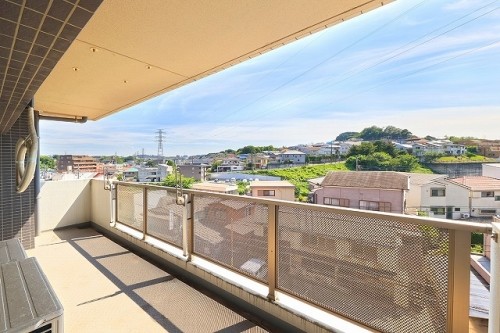 apartment 東京都多摩市落合１丁目9-2 クロダビル1階
