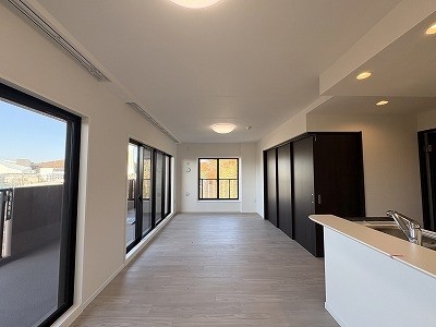 apartment 東京都多摩市落合１丁目9-2 クロダビル1階