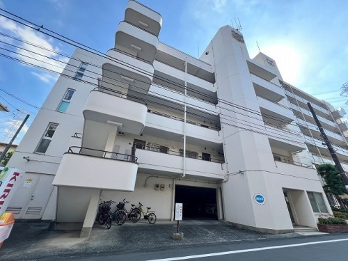 apartment 東京都多摩市落合１丁目9-2 クロダビル1階