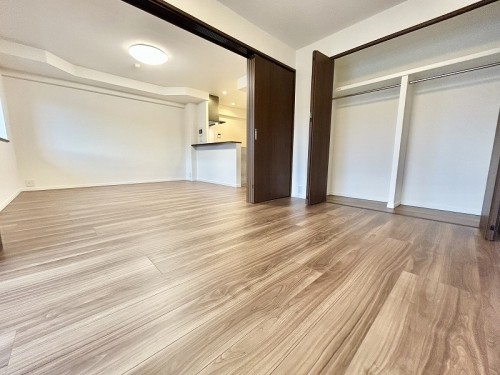 apartment 東京都多摩市落合１丁目9-2 クロダビル1階