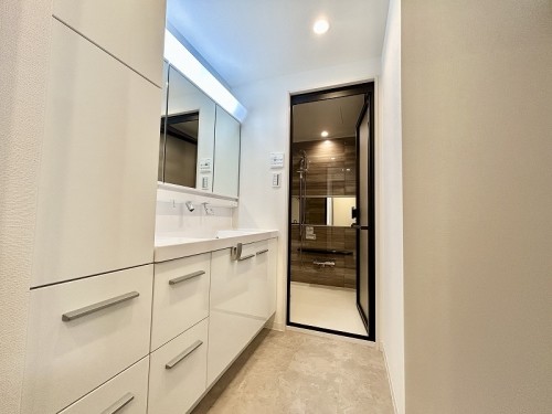 apartment 東京都多摩市落合１丁目9-2 クロダビル1階