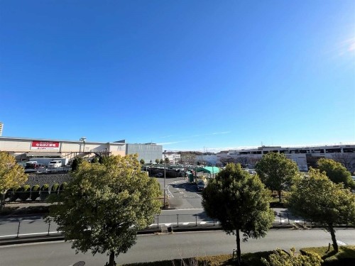 apartment 東京都多摩市落合１丁目9-2 クロダビル1階