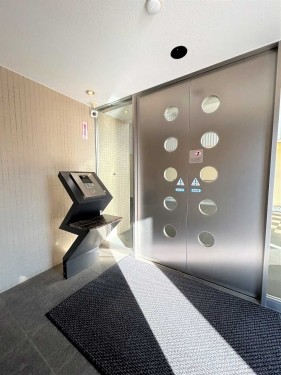 apartment 東京都多摩市落合１丁目9-2 クロダビル1階