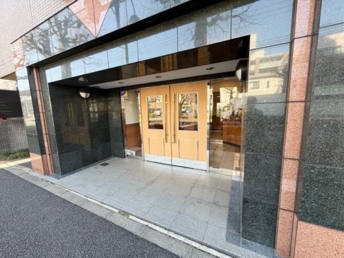 apartment 東京都多摩市落合１丁目9-2 クロダビル1階