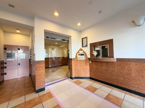 apartment 東京都多摩市落合１丁目9-2 クロダビル1階