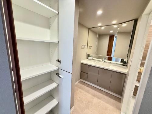 apartment 東京都多摩市落合１丁目9-2 クロダビル1階