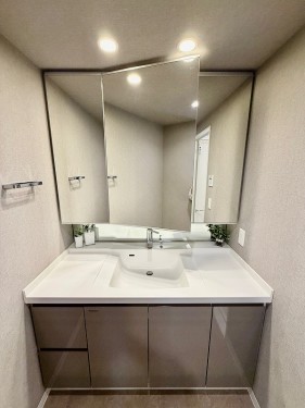 apartment 東京都多摩市落合１丁目9-2 クロダビル1階