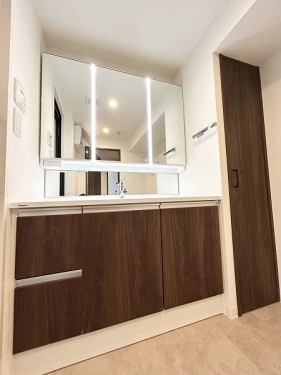 apartment 千葉県浦安市美浜１丁目7-101 エルシティ新浦安7番館