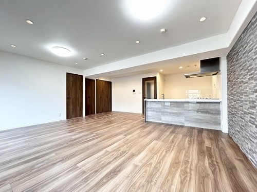 apartment 千葉県浦安市美浜１丁目7-101 エルシティ新浦安7番館