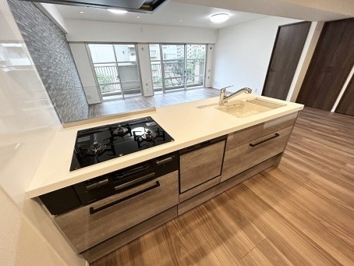 apartment 千葉県浦安市美浜１丁目7-101 エルシティ新浦安7番館