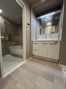 apartment 千葉県浦安市美浜１丁目7-101 エルシティ新浦安7番館