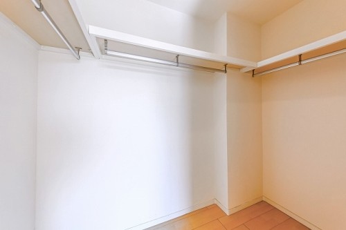 apartment 千葉県浦安市美浜１丁目7-101 エルシティ新浦安7番館