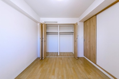 apartment 千葉県浦安市美浜１丁目7-101 エルシティ新浦安7番館