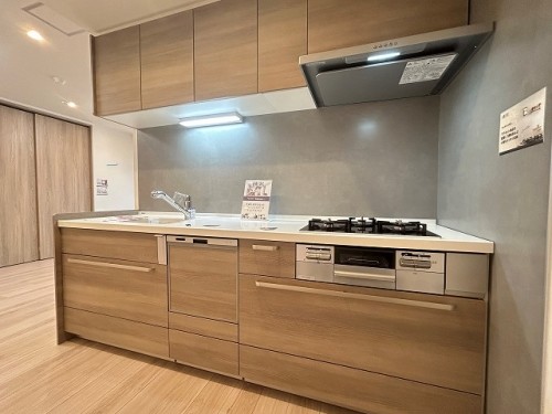 apartment 千葉県浦安市美浜１丁目7-101 エルシティ新浦安7番館