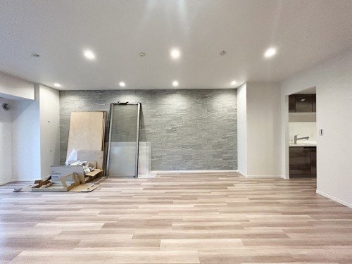 apartment 千葉県千葉市中央区富士見２丁目5-12 GRAND　CENTRAL　CHIBA1階