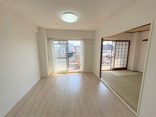 apartment 大阪府大阪市中央区道修町１丁目5-18 朝日生命道修町ビル1F